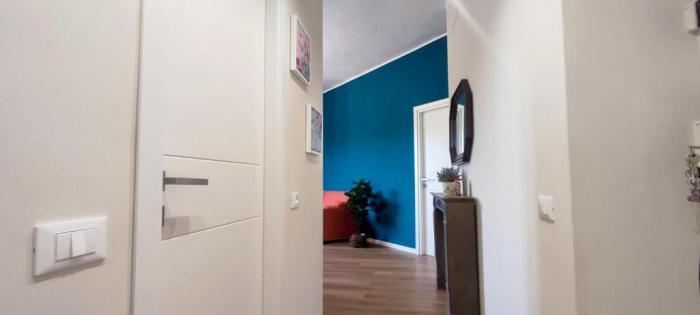 2 Bedroom Gem Near Milano Centrale Fast Wi Fi Kademy House חדר תמונה